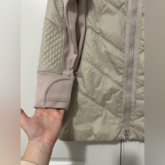 Athleta Rock Ridge PrimaLoft Coat - Picture 4 of 11